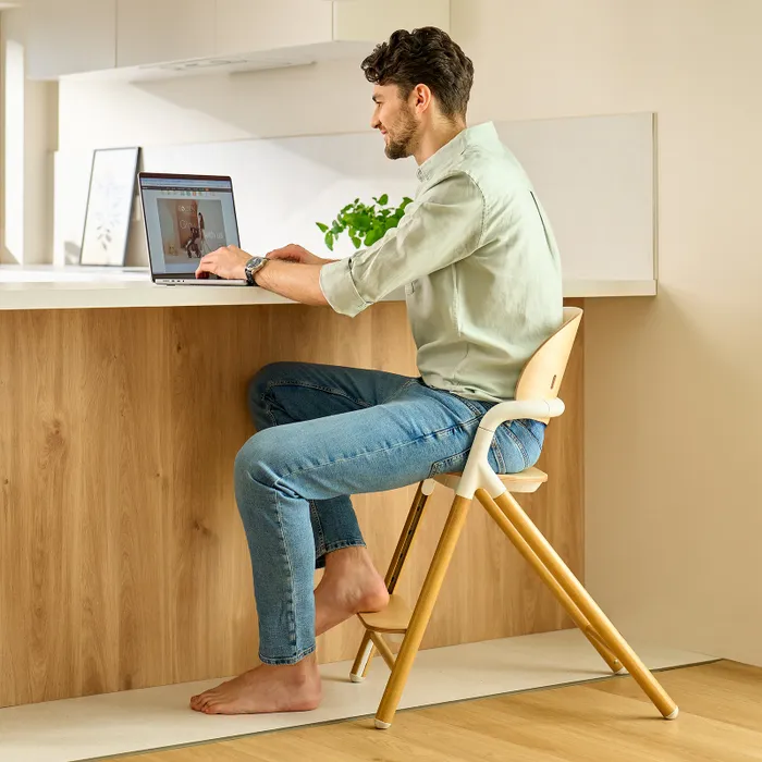 Lionelo Celia - krzesełko do karmienia rosnące z dzieckiem | Natural Wood 638ea3bbece061bcb2888db1554397f7_lionello_celia_krzeselko_do_karmienia_obrazek_01