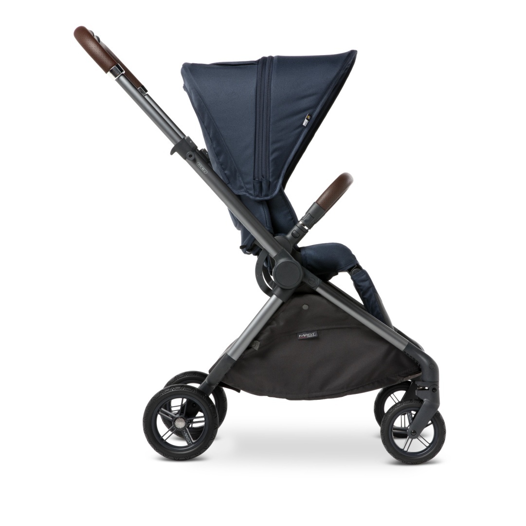 Mast Swiss Design M6x Wózek Spacerowy Blueberry Wozek-spacerowy-MAST-Swiss-Design-M6-Blueberry-lekki-skladany-amortyzowany_12580_1200