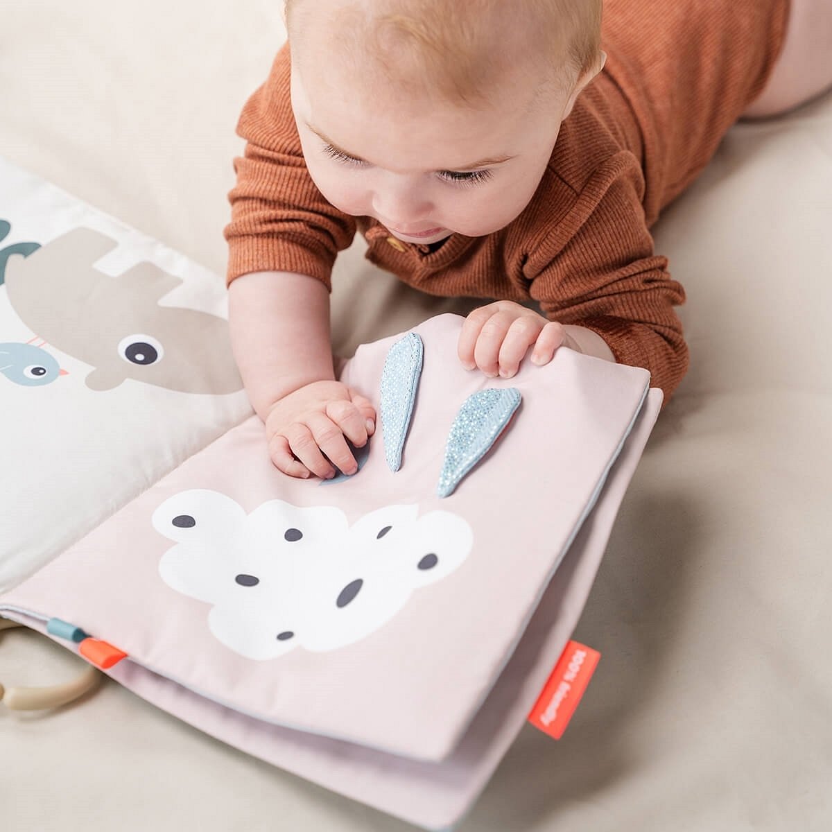 Done by Deer Drewniana Układanka Happy Clouds 8f0571758b5444a7a2577f93db6728c2