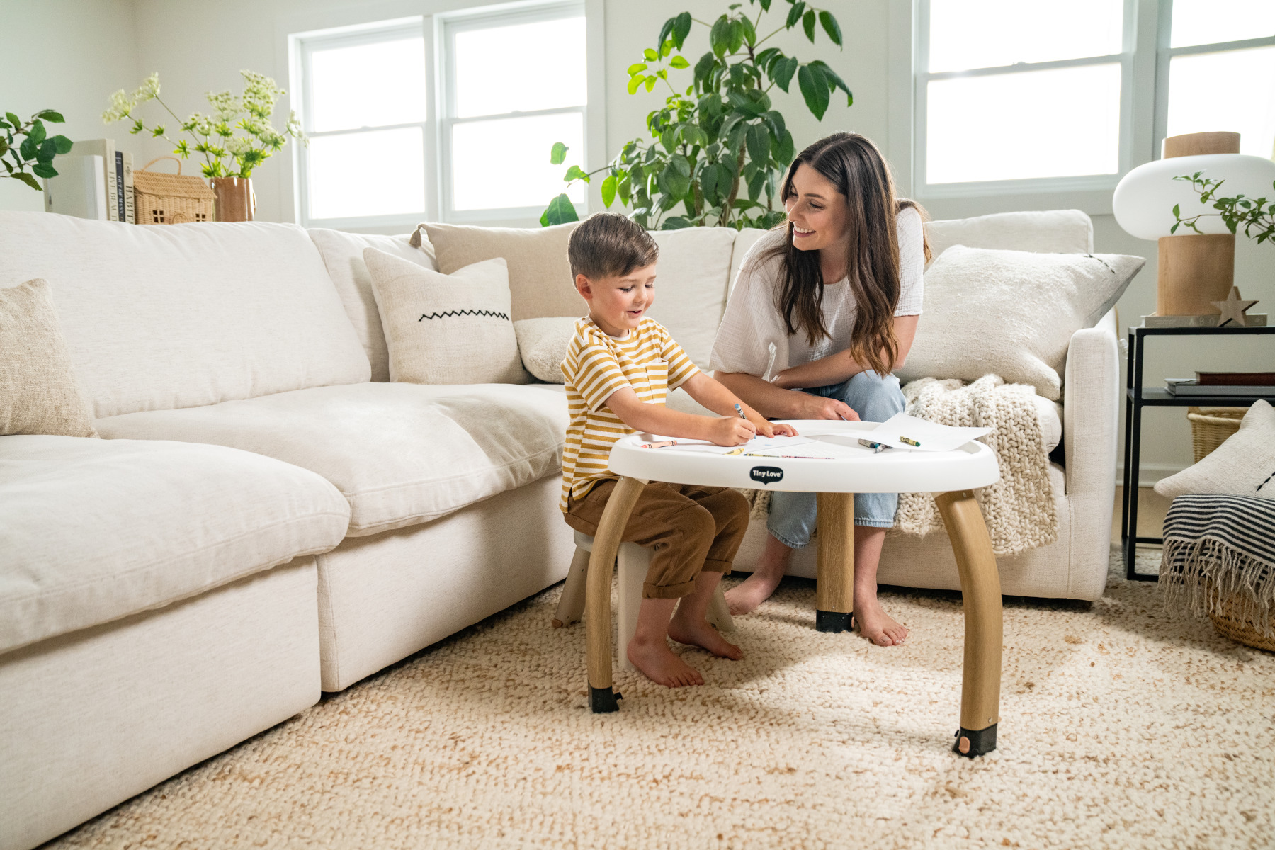 Tiny Love Książeczka Interaktywna - Dwustronna - Décor Czarno-Biała ksiazeczka-interaktywna-dwustronna-d-cor-czarno-biala_24916_01