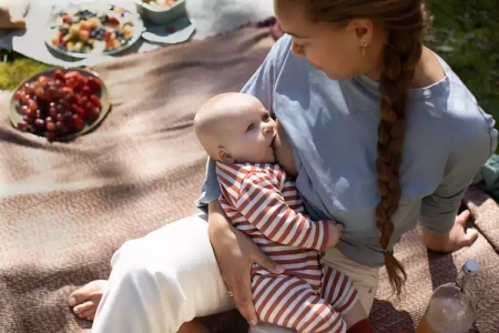 Avent Natural 3 Butelka Responsywna z Nakładką Antykolkową AirFree 1m+ 260ml Gwiazdki