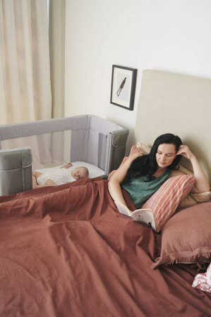 Chicco Next2Me Forever Łóżeczko Dostawne 3w1 do 22kg Moon Grey + Prześcieradło 2szt Pink Pois