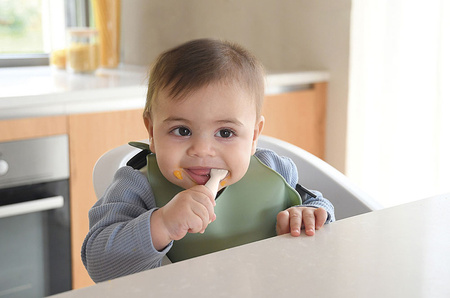 Beaba Zestaw 2 silikonowych pierwszych łyżeczek-gryzaków Praline/clay