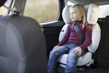 Ochraniacz fotelika samochodowego iZi Up X3/fix - bambusowy