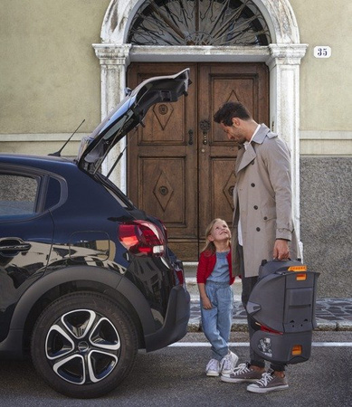 Chicco Fold&Go I-Size Fotelik Samochodowy 15-36 kg Jet Black