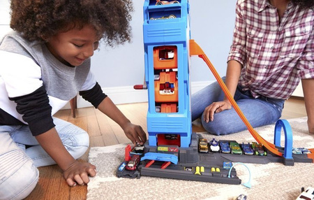 Hot Wheels City Rajdowy Garaż Mega FTB68