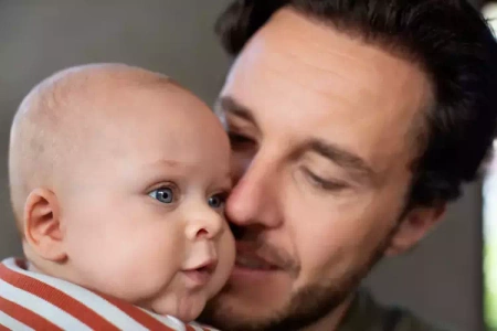 Avent Natural 3 Butelka Responsywna z Nakładką Antykolkową AirFree 1m+ 260ml Gwiazdki