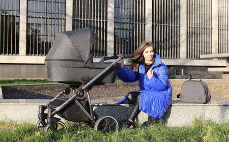 Kunert Molto Wózek Głęboko-Spacerowy 2w1 Grafit Jeans + Kwiaty Czarna Rama Koła Żelowe