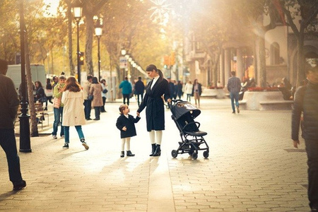 Disney by Easywalker Buggy XS Wózek spacerowy z osłonką przeciwdeszczową Minnie Ornament