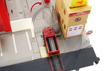Matchbox Prawdziwe Przygody Remiza Strażacka Zestaw Światła i Dźwięki HBD76 HBL74