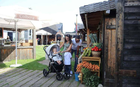 Kunert Mila Wózek Głęboko-Spacerowy 2w1 Czarny Biała Rama Koła Żelowe