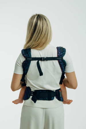 LennyLamb Moje Pierwsze Nosidełko LennyUpGrade PRO, Z Tkaniny Żakardowej 60% Bawełna, 28% Wełna Merino, 8% Jedwab, 4% Kaszmir- Pawi Ogon Czarny Opal