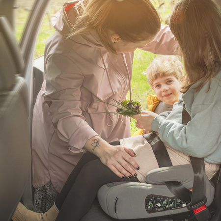 Petite&Mars Optimus Pro i-Size Fotelik Samochodowy Podstawka 22-36 kg Black Air