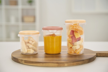 Miniland Pojemniki Na Żywność Hermetycznie Zamykane z Łyżeczkami Valencia 12x250 ml