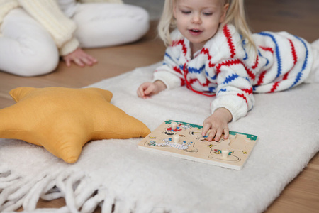 Micki Hello Kitty Drewniana Układanka Puzzle z Uchwytami