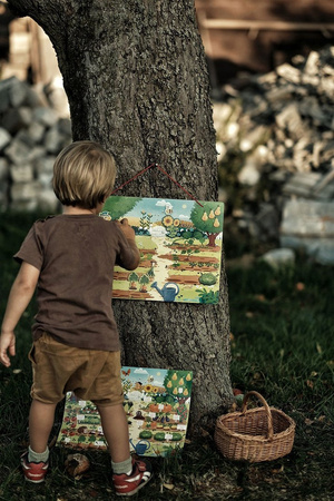 Janod Układanka drewniana magnetyczna z 70 magnesami Ogród