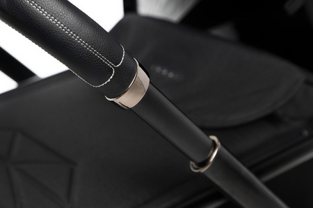 Muuvo Quick SE 2 Wózek Głęboko-Spacerowy Chromium Black + Cybex Aton B2 i-Size Fotelik Samochodowy 0-13kg + Baza One Volcano Black