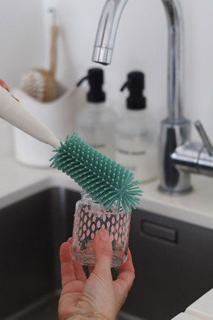 Beaba Szczotka do butelek i smoczków silikonowa Sage Green