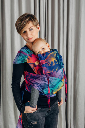 LennyLamb Nosidełko Dla Dzieci Wrap-Tai Mini, Bawełna, Splot Żakardowy, Z Kapturkiem - Park Jurajski - Nowa Era