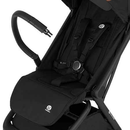 Petite&Mars Flip Wózek Spacerowy Forever Black