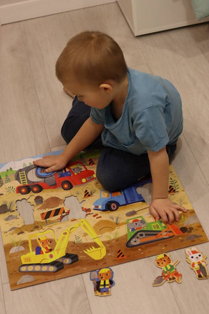 USZKODZONE OPAKOWANIE Mudpuppy Puzzle podłogowe Plac budowy z unikalnymi kształtami 25 elementów 2+