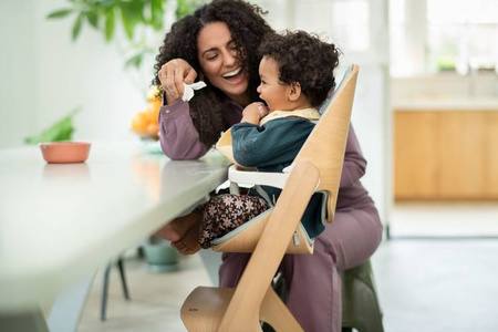 Maxi-Cosi Nesta NewBorn KIt Zestaw Dla Niemowląt i Małych Dzieci Beyond Sky Grey