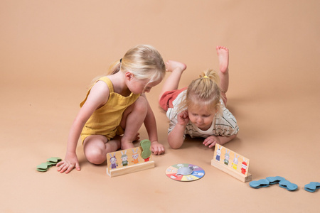 Taf Toys Moje Pierwsze Bingo Królik Edukacyjna Gra dla Dzieci 24M+