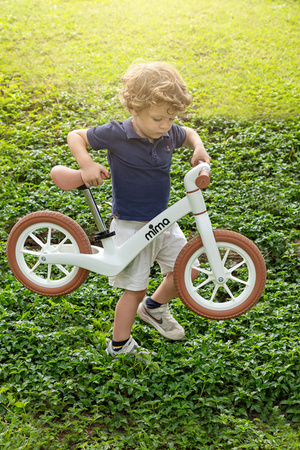 Mima Zoom Lite Rowerek Biegowy Czerwony / Camel