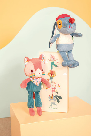 Lilliputiens Przytulanka w ozdobnym pudełku Kotka Jeanne 3 m+