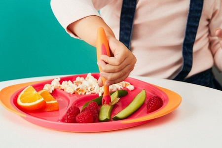 B.Box Pierwsze sztućce dla niemowląt Strawberry Shake