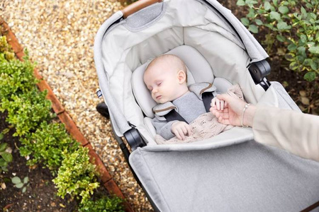 Joie Signature Calmi R129 Gondola z Możliwością Montażu W Samochodzie Eclipse + Joie i-Base Encore Baza Obrotowa