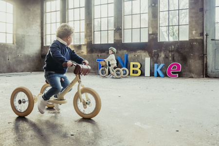 Trybike Pierwszy Rowerek Trójkołowy Dziecięcy Biegowy 2w1 Kremowy Matowy