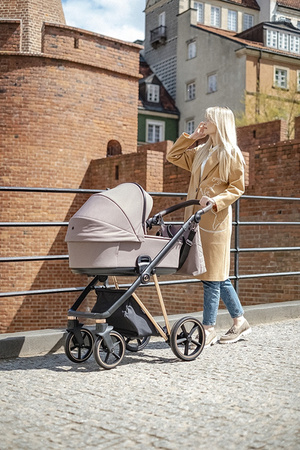 Roan Ivi 2.0 Vintage Wózek Głęboko-Spacerowy Marzipan + Cybex Aton B2 i-Size Fotelik Samochodowy 0-13kg + Baza One Volcano Black