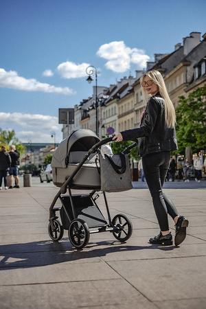 Roan Ivi 2.0 Vintage Wózek Głęboko-Spacerowy Marzipan + Cybex Aton B2 i-Size Fotelik Samochodowy 0-13kg + Baza One Volcano Black