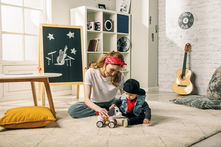 Tiny Love Interaktywna Zabawka Pies Charlie - Tiny Rockers