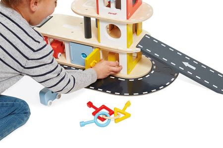 Janod Drewniany garaż piętrowy z 4 akcesoriami Bolid 2+