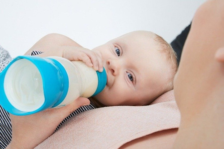 B.Box Butelka dla niemowląt z dozownikiem 240 ml Zielony