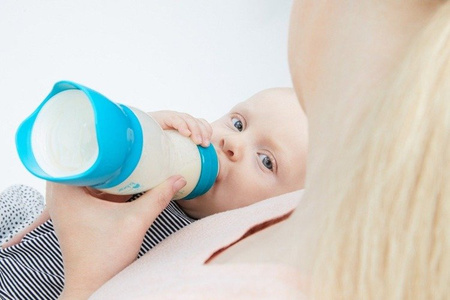 B.Box Butelka dla niemowląt z dozownikiem 240 ml Zielony