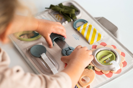 Taf Toys Tablica Edukacyjna Zabawa A KUKU i trening rączek