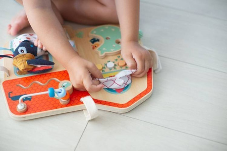 Lilliputiens Drewniana Tablica Manipulacyjna Farma 9m+