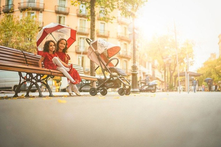 Disney by Easywalker Buggy XS Wózek spacerowy z osłonką przeciwdeszczową Minnie Ornament