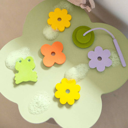 QUUT Zestaw piankowych naklejek do kąpieli z wędką Frog pond