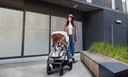 Kinderkraft Newly Wózek Wielofunkcyjny 3w1 Wózek Głęboko-Spacerowy + Fotelik Classic Black