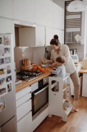 Baby Wood Slim M Kitchen Helper Biały