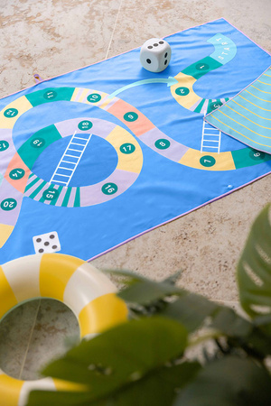 QUUT Dwustronny ręcznik plażowy PlayTowels M (140 x 70cm) Snakes & Ladders