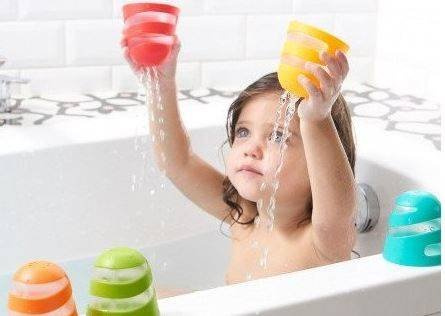 Tiny Love Zestaw kubeczków kąpielowych do zabawy