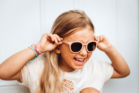 Beaba Okulary przeciwsłoneczne dla dzieci 4-6 lat Sunny - Blush
