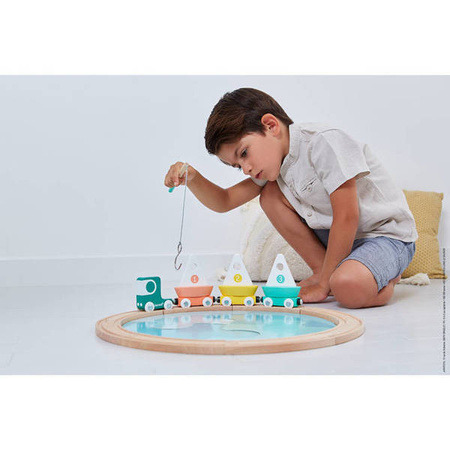 Janod Pociąg Drewniany z Torami, Łódkami i Makieta Jeziora Bolid