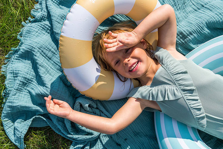 QUUT Kółko do pływania średnie Ø 60 cm Banana Blue