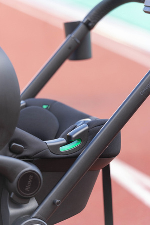 Carrello Nova CRL-16101 Fotelik Samochodowy 0-13kg + Baza Nova Black Line